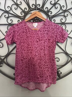 LuLaRoe Rose Pattern Magenta Short Sleeve Tee